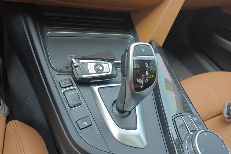 BMW 3 Series GT 2019 car image #14