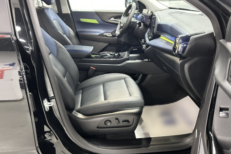 Chevrolet Equinox Plus 2025 #14 Chevrolet Equinox Plus 2025 صورة سيارة #14