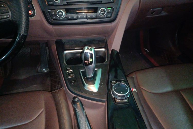 BMW 3 Series 2014 car image #14