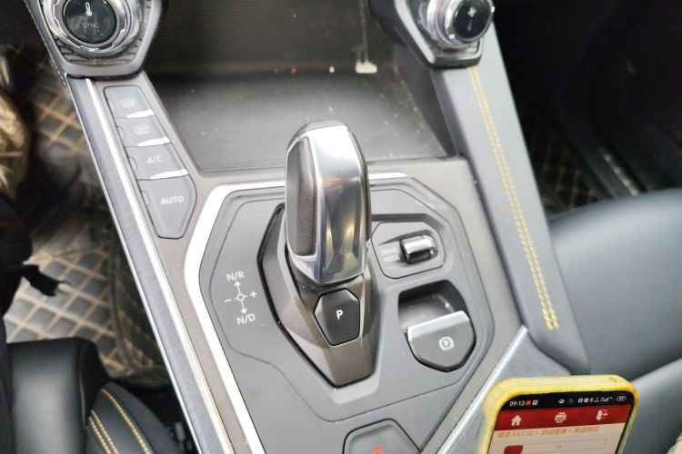 Lynk & Co 01 2024 car image #14