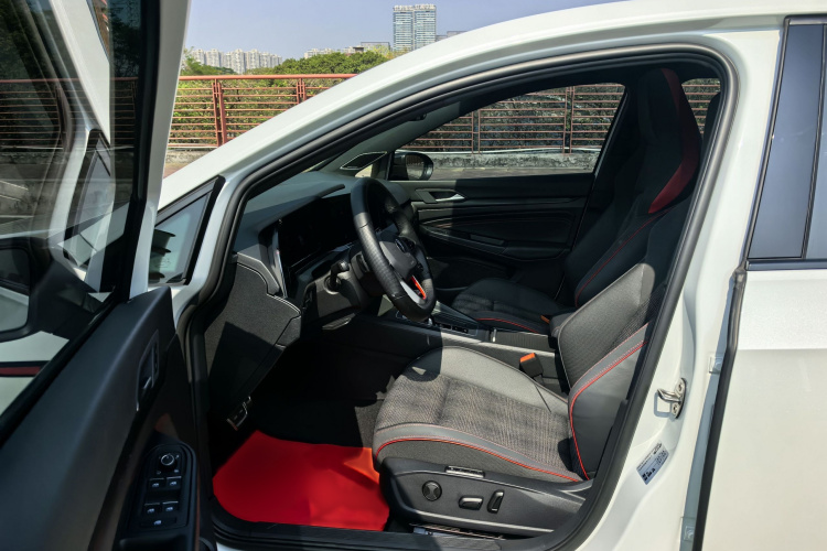 Volkswagen GolfGTI 2023 #14 Volkswagen GolfGTI 2023 car image #14