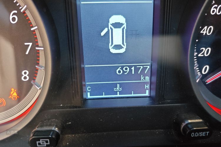 Forthing JOYEAR S50 2017 #14 Forthing JOYEAR S50 2017 car image #14