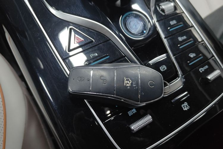 BYD Qin Plus 2023 imagem de carro #14