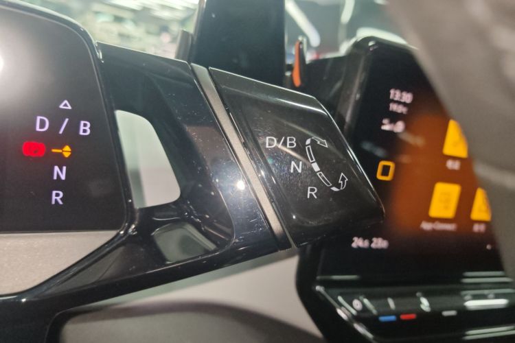 Volkswagen ID.3 2022 immagine di auto #14