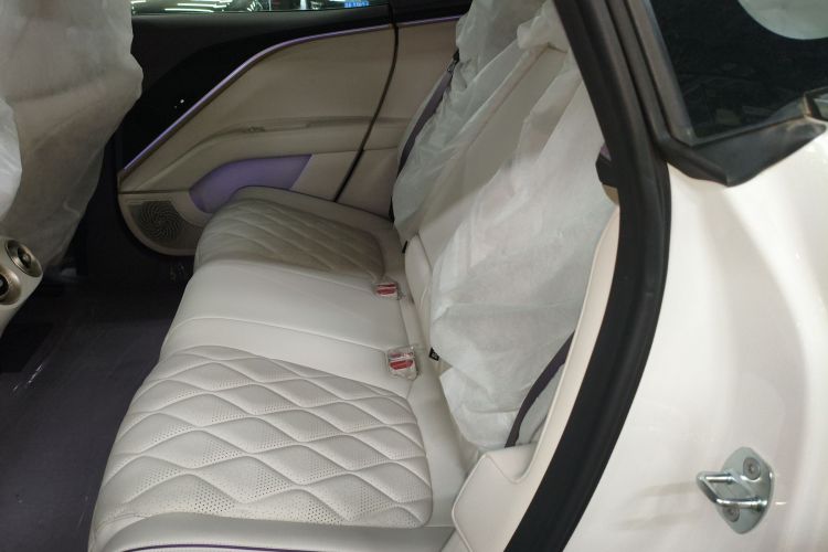 Avatr 11 2025 #14 Avatr 11 2025 car image #14