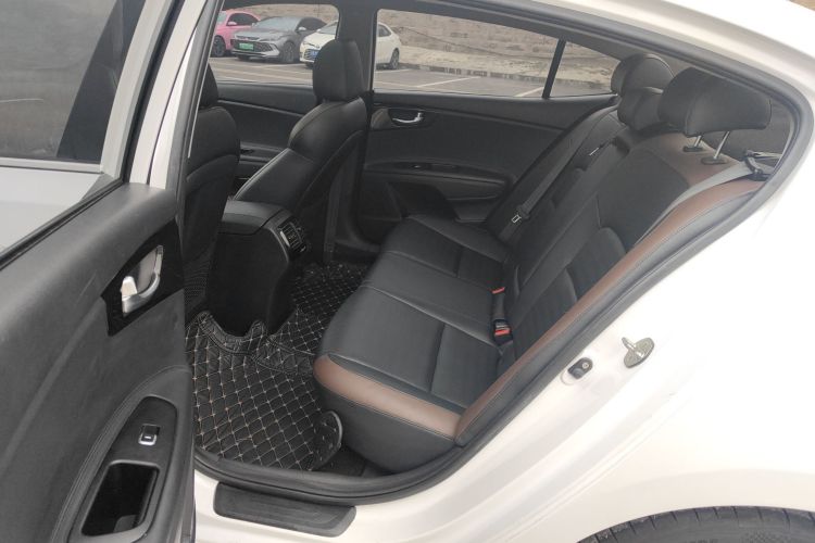 Kia K5 2017 изображение автомобиля #14