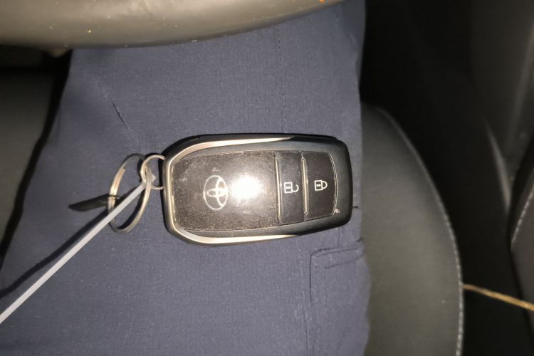 Toyota Harrier 2022 immagine di auto #14