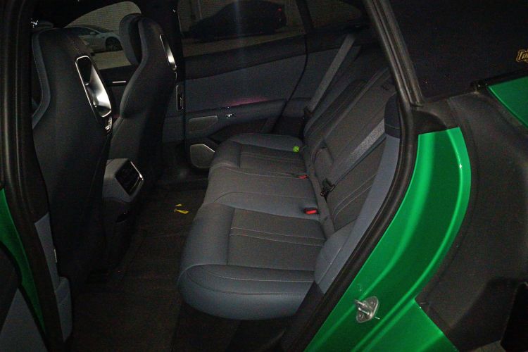 MI YU7 2025 car image #14