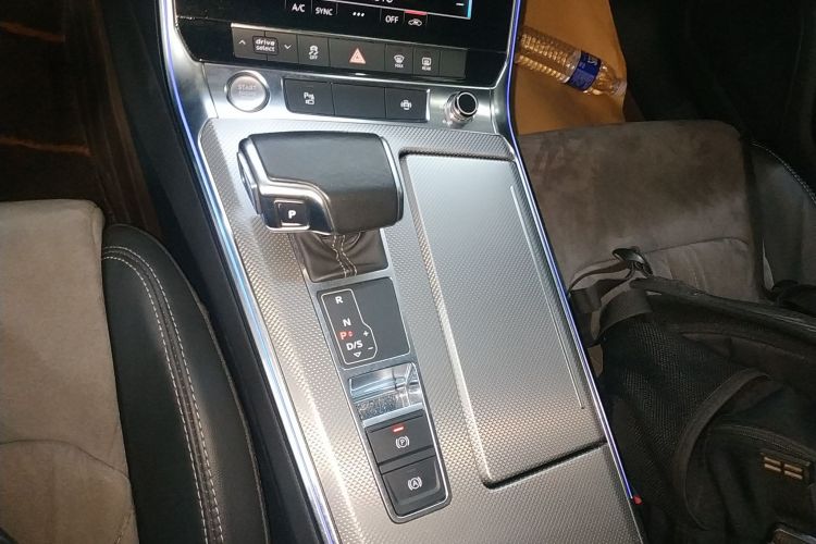 Audi A6L New Energy 2020 car image #14