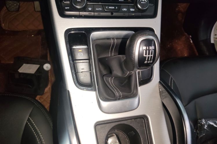 GEELY Boyue 2016 immagine di auto #14