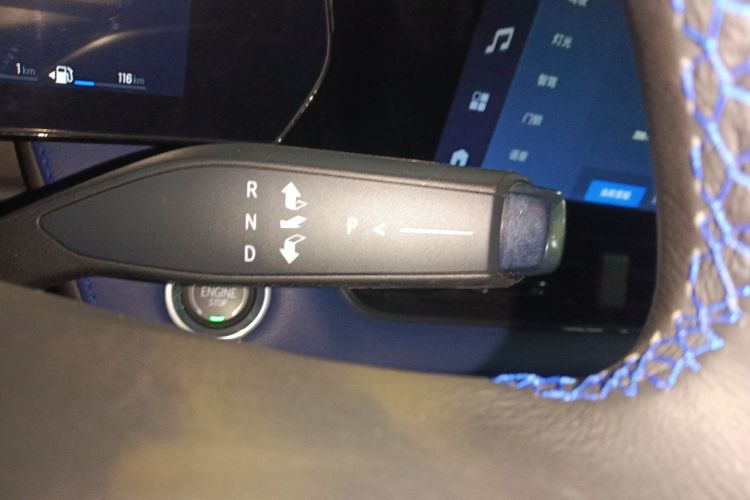 Chevrolet Equinox Plus 2025 car image #14