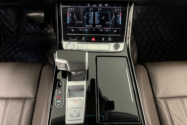 Audi A8 2020 imagem de carro #14