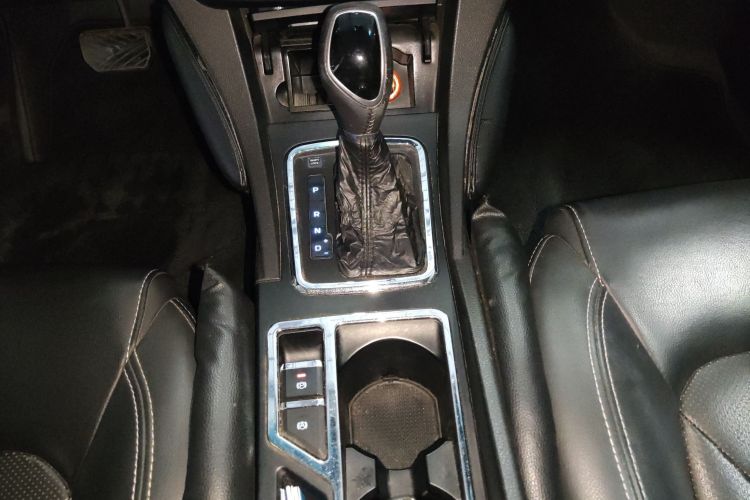 GEELY Emgrand 2017 car image #14