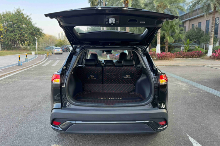 Toyota Frontlander 2023 #14 Toyota Frontlander 2023 immagine di auto #14