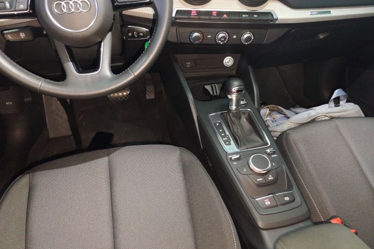 Q2L 2021 car image #14
