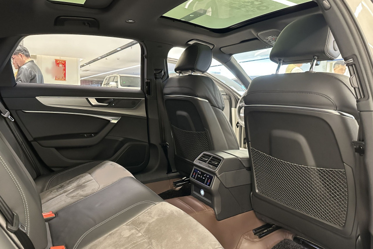 Audi A6L 2020 #14 Audi A6L 2020 car image #14