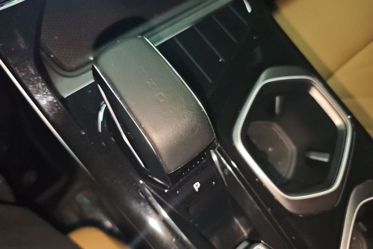 GEELY Boyue L 2022 car image #14