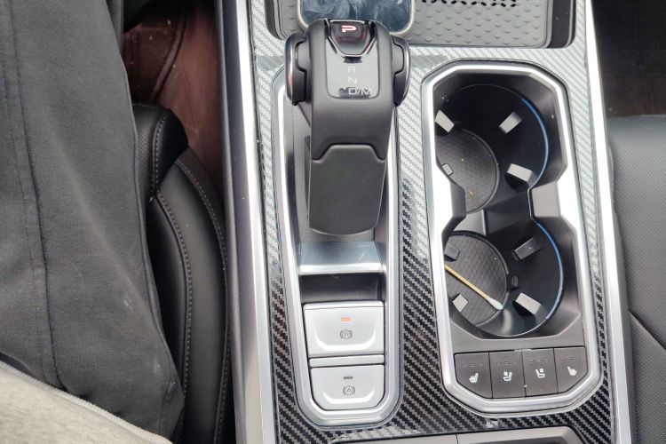 Tank 400 2025 #14 Tank 400 2025 car image #14