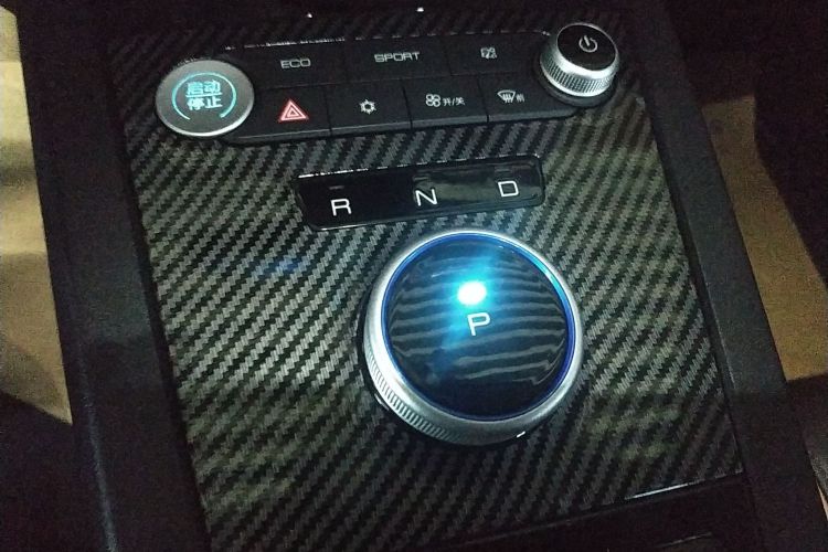 BYD e2 2020 #14 BYD e2 2020 immagine di auto #14