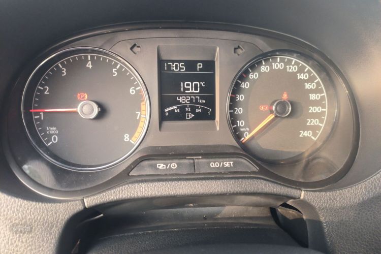 Polo 2018 car image #14