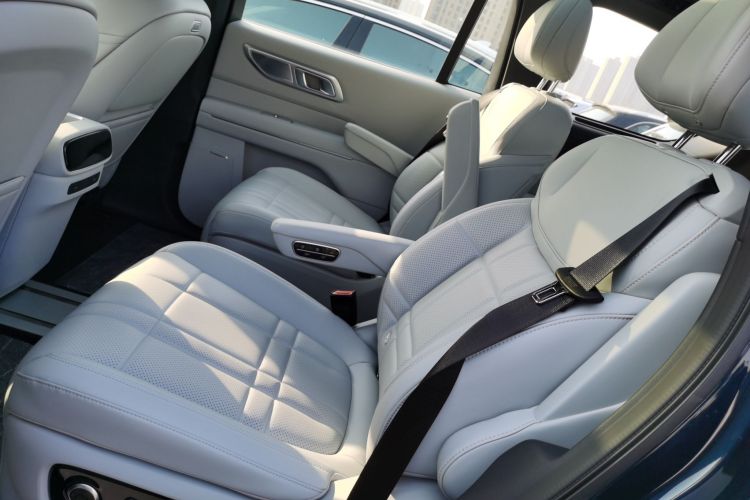 Deepal S09 2025 car image #14