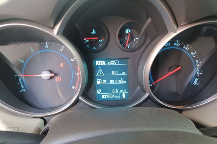 Chevrolet Cruze 2015 immagine di auto #14