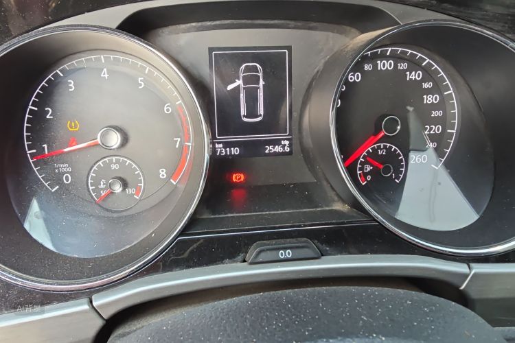 Volkswagen Touran 2018 immagine di auto #14