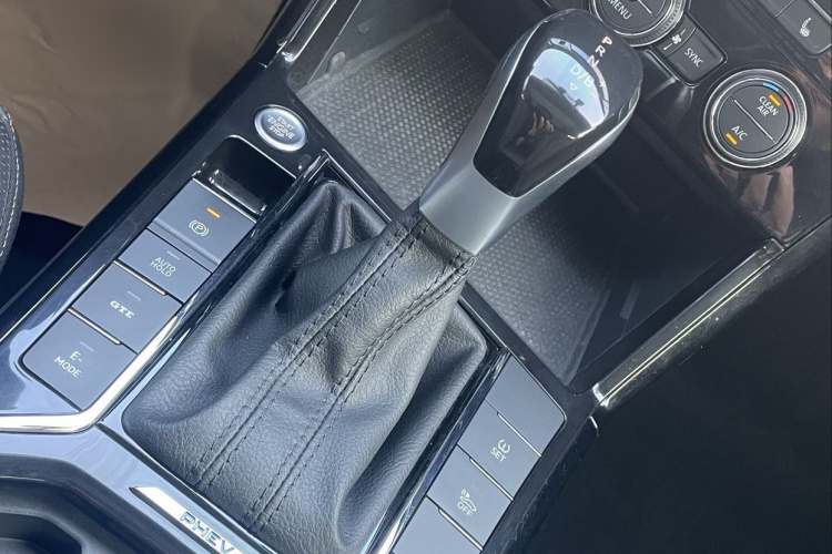 Volkswagen Passat New Energy 2019 #14 Volkswagen Passat New Energy 2019 car image #14