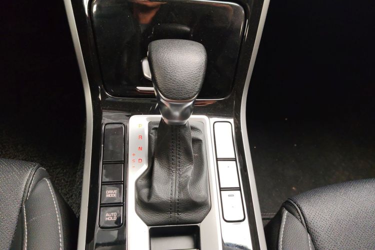 Kia K3 2020 car image #14