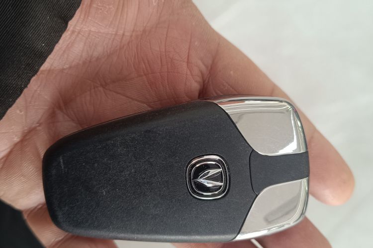 Changan EadoPHEV 2025 imagem de carro #14