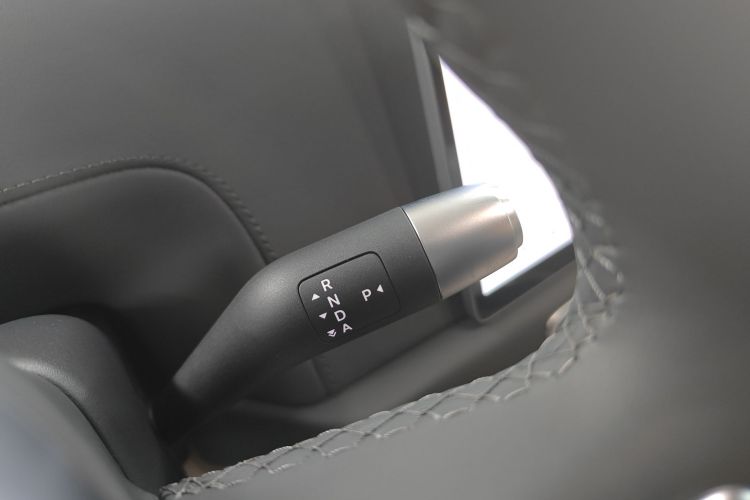 Li 2025 immagine di auto #14