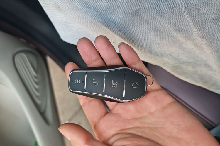 BYD Dolphin 2022 #14 BYD Dolphin 2022 car image #14