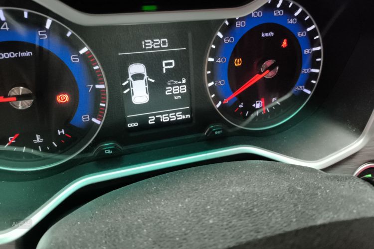 Vision X3 2018 car image #14