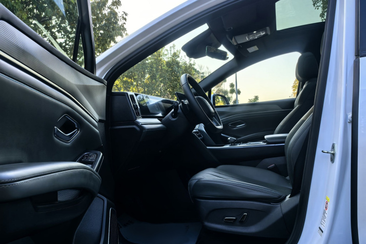 BYD SongL DM-i 2025 car image #14