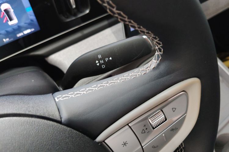 BYD Sea Lion 05 EV 2025 car image #14