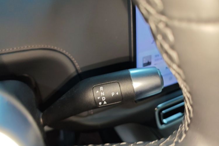 Li L6 2024 صورة سيارة #14