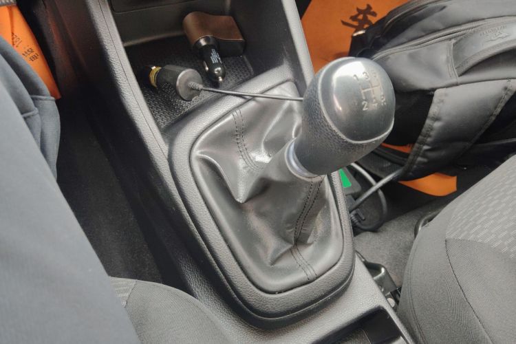 Hyundai Reina 2020 car image #14