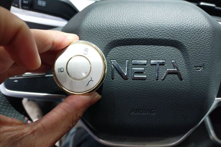 哪吒汽车 哪吒AYA 2023 汽车图片 #14