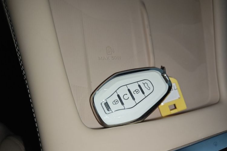 Jetour X70L 2025 car image #14