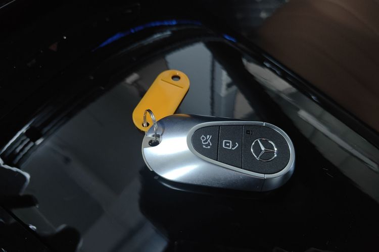 Mercedes-Benz E Class 2026 car image #14