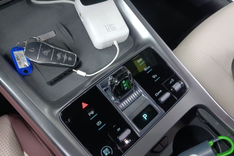 BYD Seal 07 DM-i 2025 car image #14