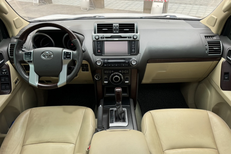 Toyota Land Cruiser Prado 2014 #14 Toyota Land Cruiser Prado 2014 car image #14