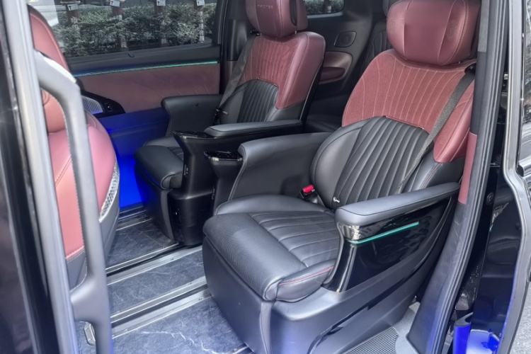 GAC Trumpchi M8 2023 #14 GAC Trumpchi M8 2023 car image #14