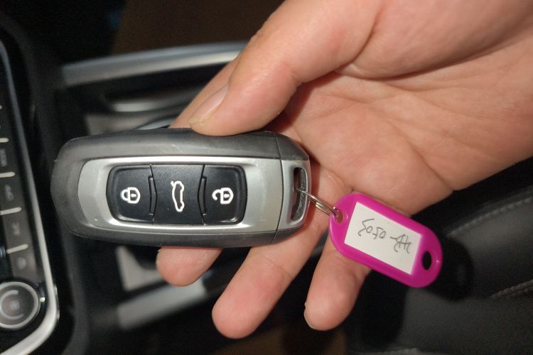 Vision X3 2019 car image #14