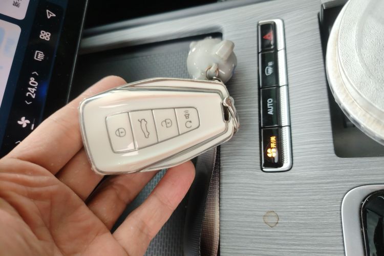 GEELY Boyue L 2024 car image #14