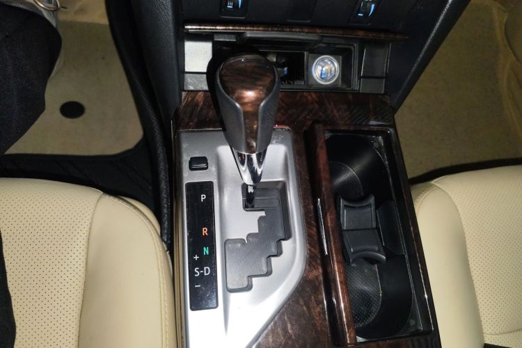 Toyota Camry 2015 صورة سيارة #14