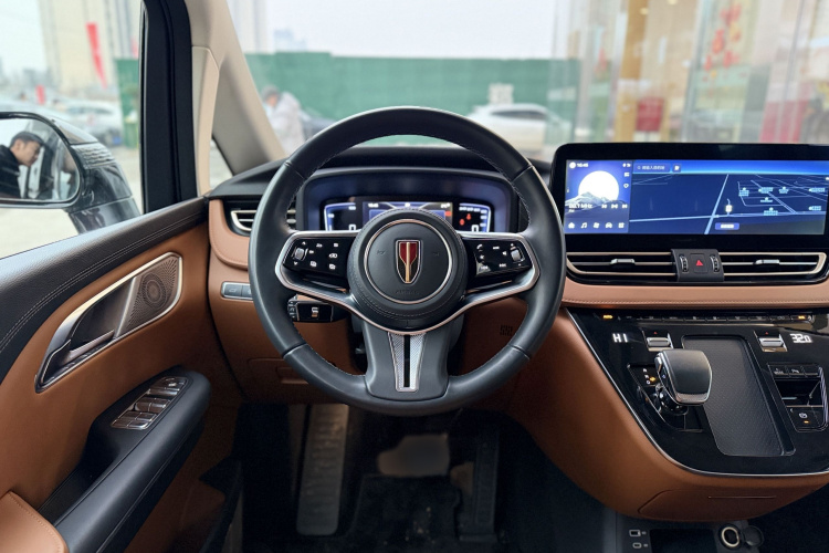 HongQi HQ9 PHEV 2024 #14 HongQi HQ9 PHEV 2024 car image #14