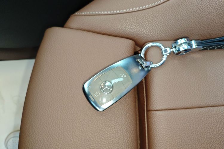 Mercedes-Benz GLB Class 2025 #14 Mercedes-Benz GLB Class 2025 immagine di auto #14