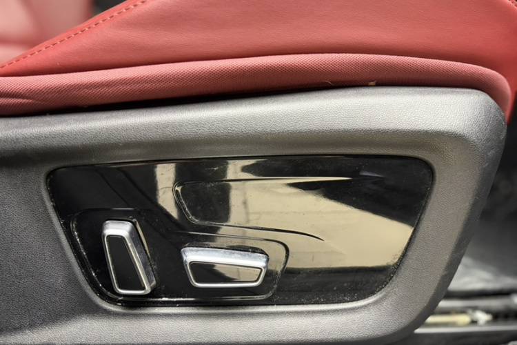 Forthing T5 EVO 2021 #14 Forthing T5 EVO 2021 car image #14