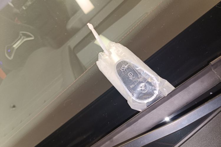 Mercedes-Benz C AMG New Energy 2024 #14 Mercedes-Benz C AMG New Energy 2024 car image #14